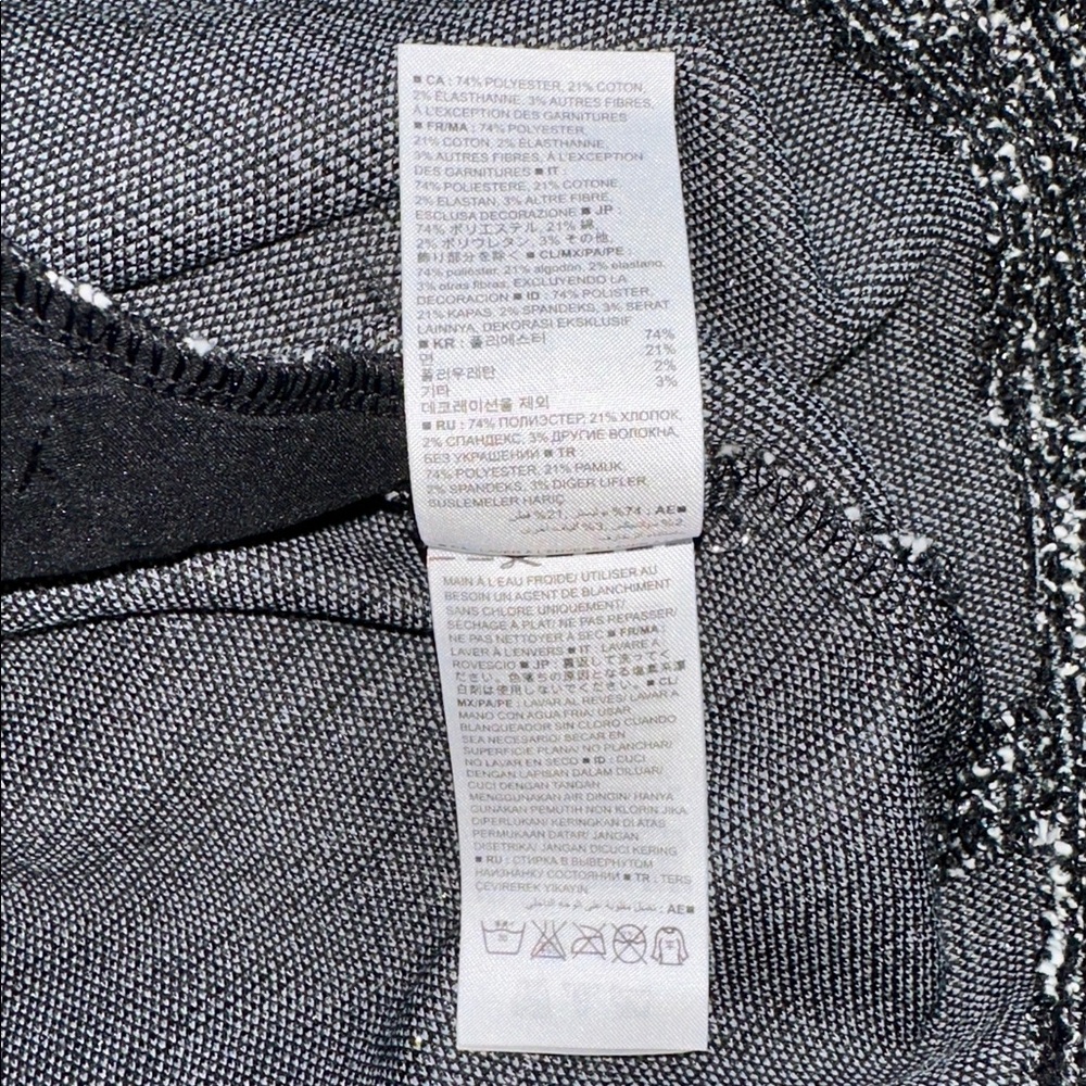 Banana Republic Black and Gray Long Sleeve Dress Sz. XSP for Versátil Style. - Picture 9 of 12